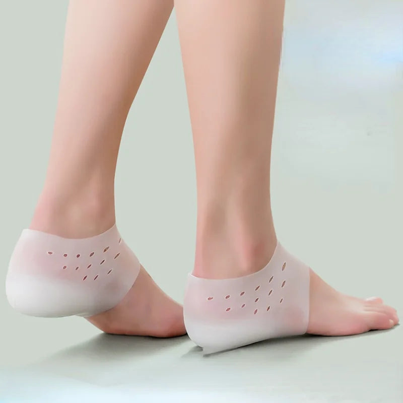 Invisible insoles for enlargement