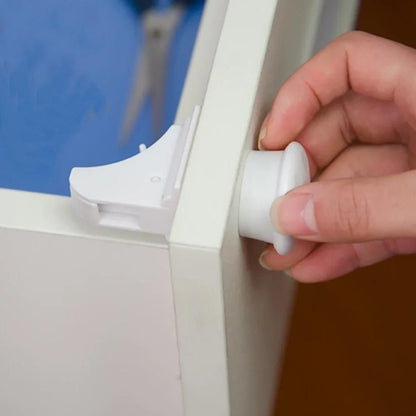 Magnetic child safety lock